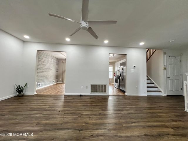 1217 Spray Avenue, Beachwood, NJ 08722