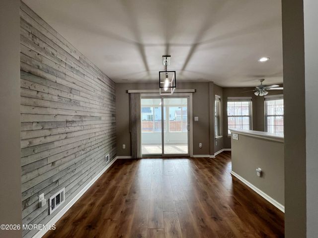1217 Spray Avenue, Beachwood, NJ 08722