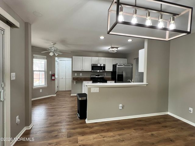 1217 Spray Avenue, Beachwood, NJ 08722