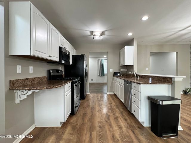 1217 Spray Avenue, Beachwood, NJ 08722