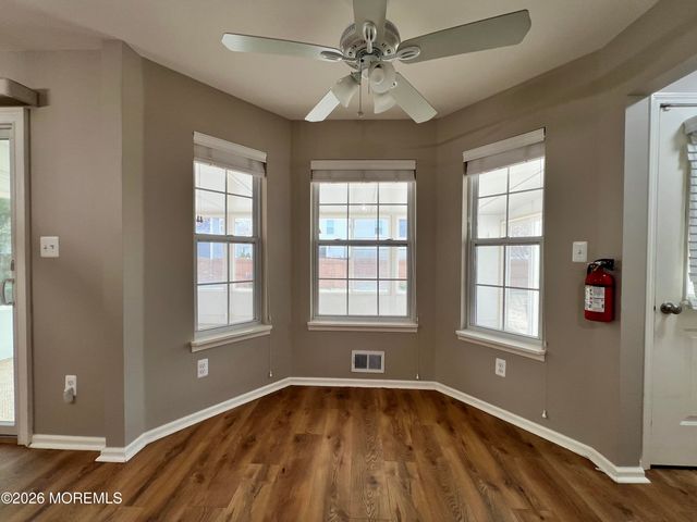 1217 Spray Avenue, Beachwood, NJ 08722
