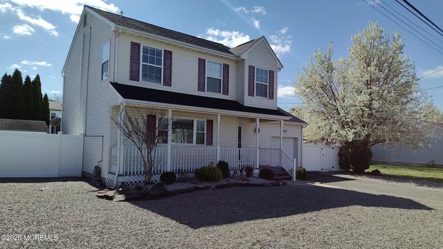 1217 Spray Avenue, Beachwood, NJ 08722