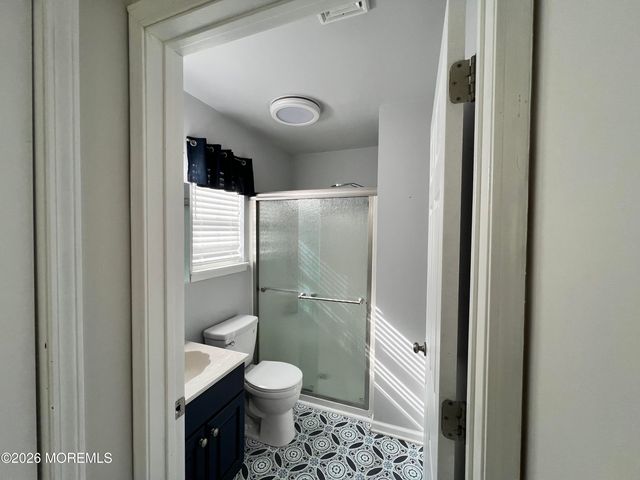 1217 Spray Avenue, Beachwood, NJ 08722
