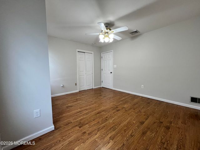 1217 Spray Avenue, Beachwood, NJ 08722