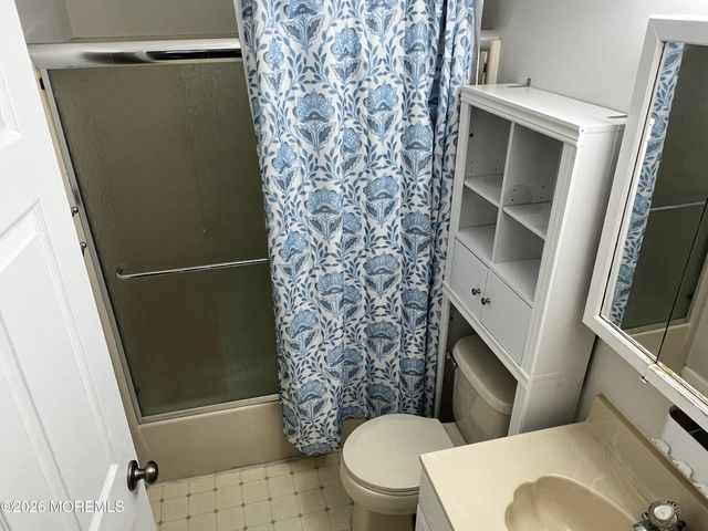1217 Spray Avenue, Beachwood, NJ 08722