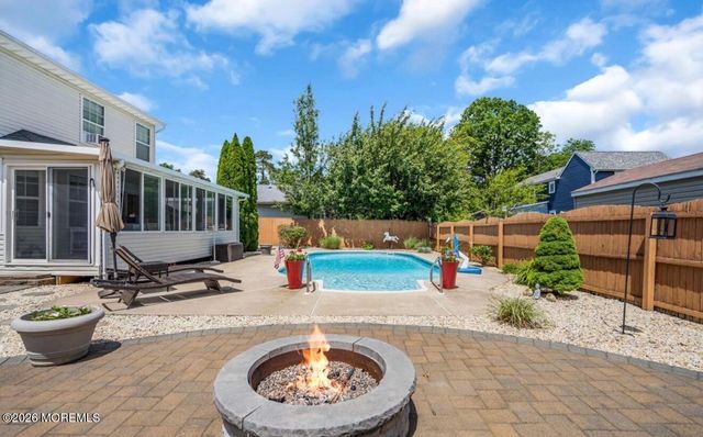 1217 Spray Avenue, Beachwood, NJ 08722