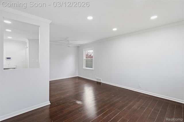 28824 Bohn Street, Roseville, MI 48066