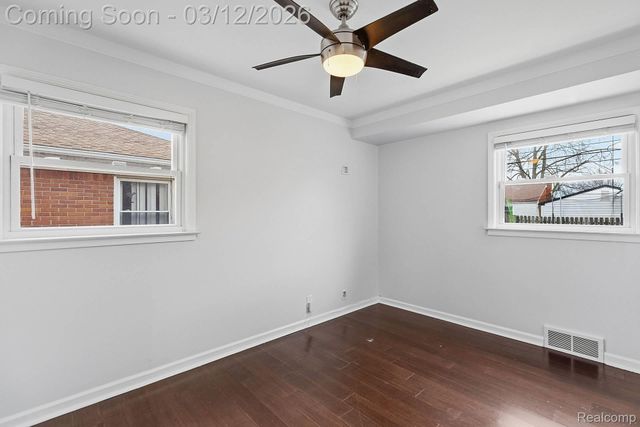 28824 Bohn Street, Roseville, MI 48066