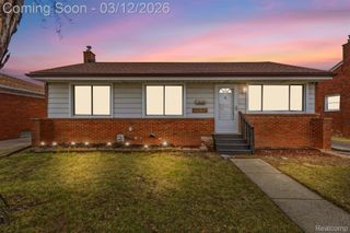 28824 Bohn Street, Roseville, MI 48066