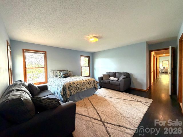 42484 Moonshine Drive, New London, NC 28127