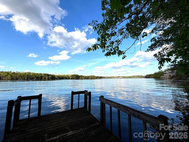 42484 Moonshine Drive, New London, NC 28127