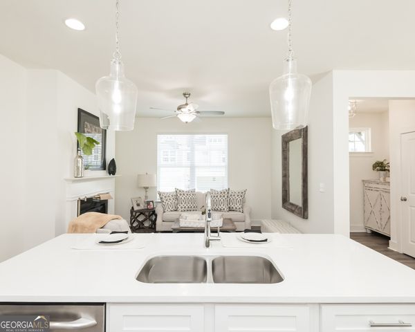 303 Barracks Way 885, Hoschton, GA 30548