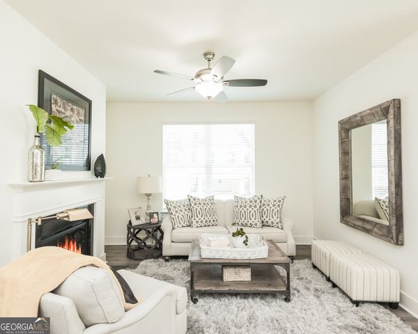 303 Barracks Way 885, Hoschton, GA 30548