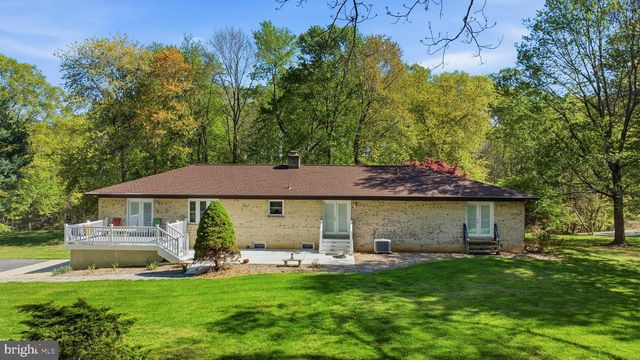 4465 CAMELOT DR, Pomfret, MD 20675