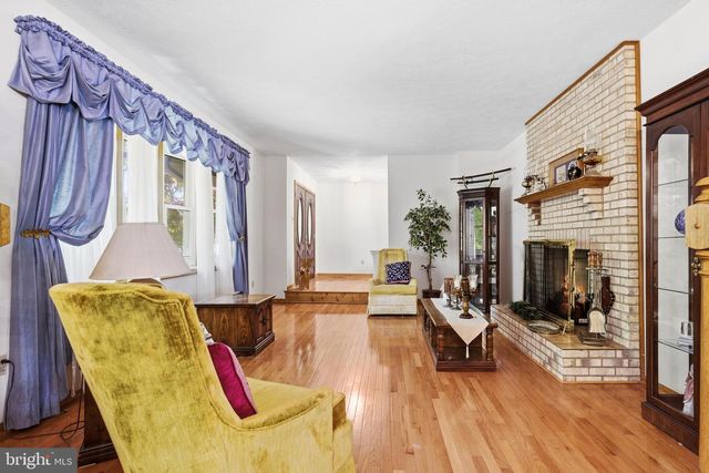 4465 CAMELOT DR, Pomfret, MD 20675