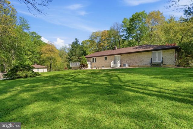 4465 CAMELOT DR, Pomfret, MD 20675