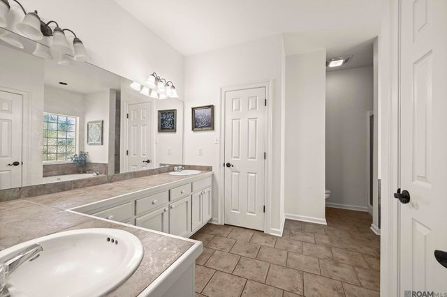 14335 Mckenzy Way, Walker, LA 70785