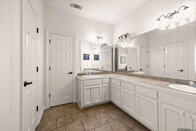 14335 Mckenzy Way, Walker, LA 70785