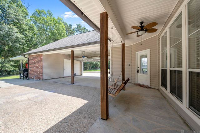 14335 Mckenzy Way, Walker, LA 70785