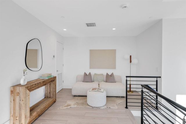 201 SE 4th Avenue, Delray Beach, FL 33483