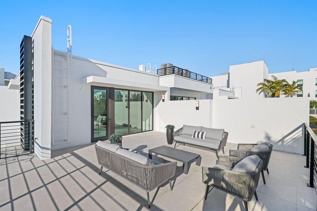 201 SE 4th Avenue, Delray Beach, FL 33483