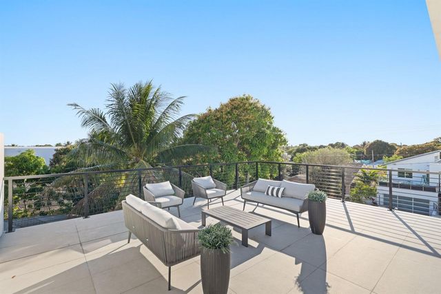 201 SE 4th Avenue, Delray Beach, FL 33483