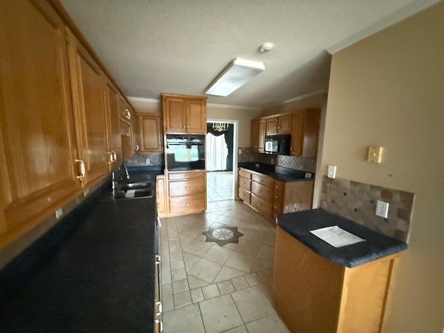 2355 W 4th Street, Russellville, AR 72801