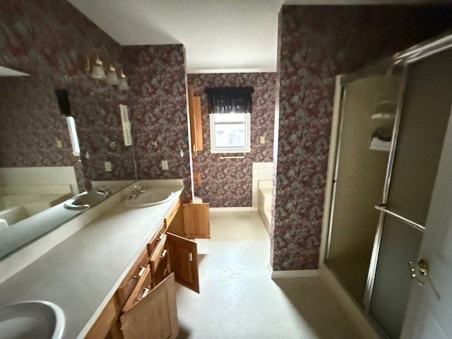 2355 W 4th Street, Russellville, AR 72801