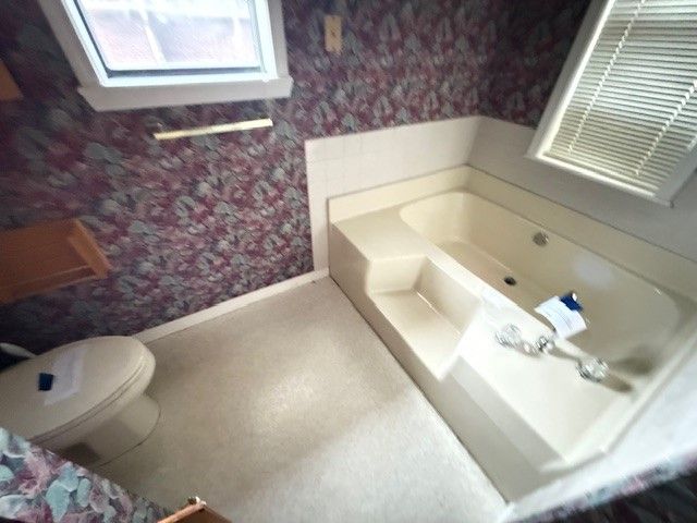 2355 W 4th Street, Russellville, AR 72801