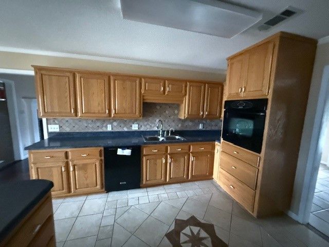 2355 W 4th Street, Russellville, AR 72801