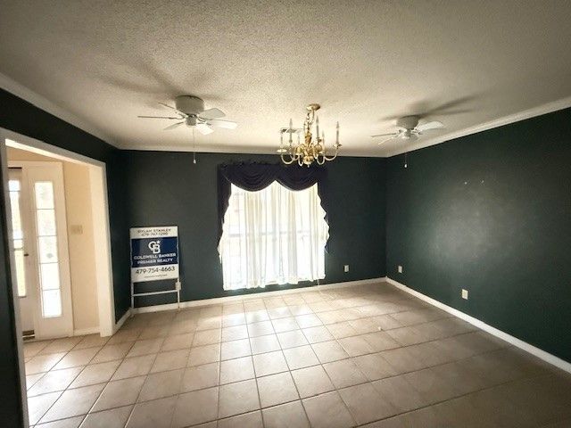 2355 W 4th Street, Russellville, AR 72801