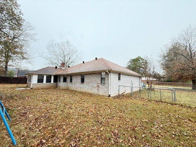 2355 W 4th Street, Russellville, AR 72801