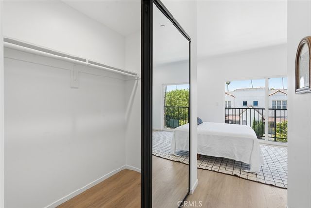 1428 S Cloverdale Avenue, Los Angeles, CA 90019