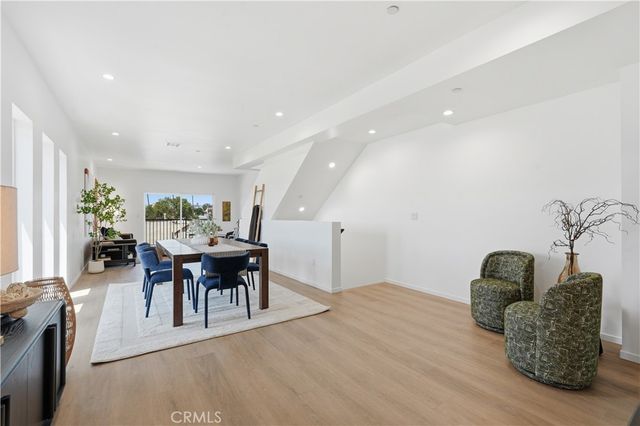 1428 S Cloverdale Avenue, Los Angeles, CA 90019