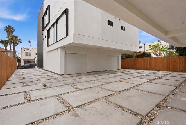 1428 S Cloverdale Avenue, Los Angeles, CA 90019