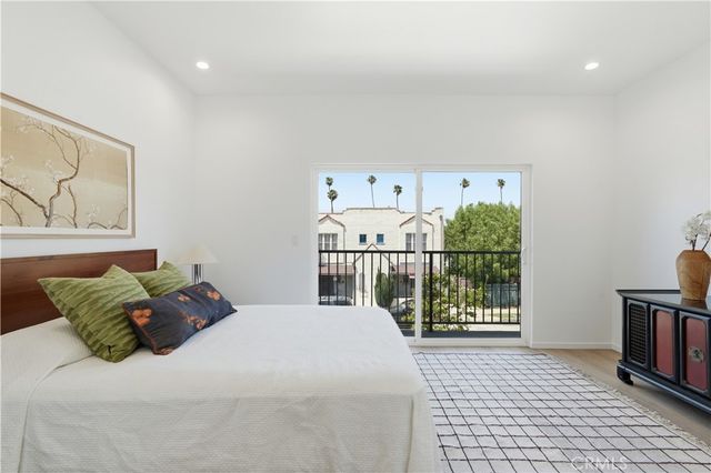 1428 S Cloverdale Avenue, Los Angeles, CA 90019