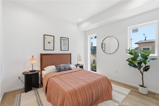 1428 S Cloverdale Avenue, Los Angeles, CA 90019