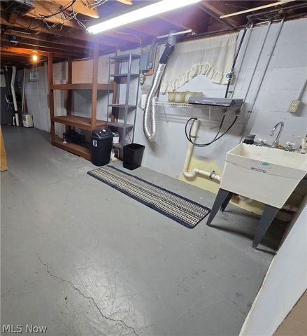 976 N Pasadena Avenue, Elyria, OH 44035