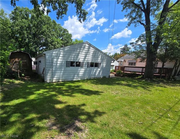 976 N Pasadena Avenue, Elyria, OH 44035