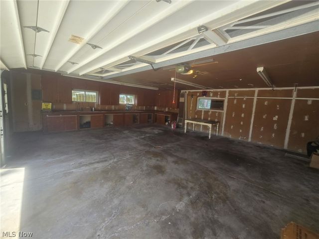 976 N Pasadena Avenue, Elyria, OH 44035