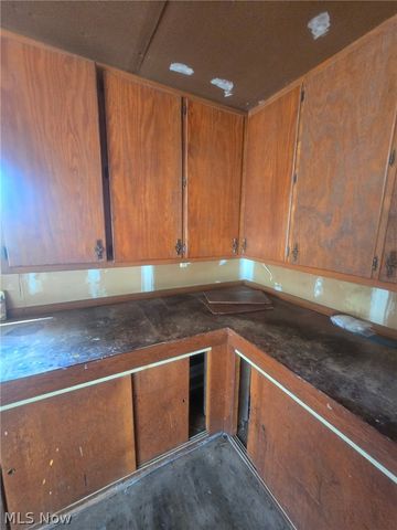 976 N Pasadena Avenue, Elyria, OH 44035