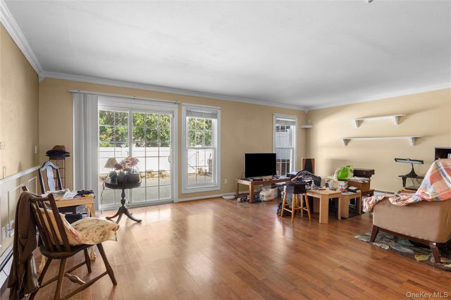 11 Burgoyne Court, Coram, NY 11727