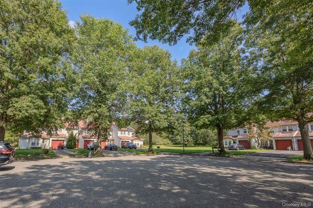 11 Burgoyne Court, Coram, NY 11727