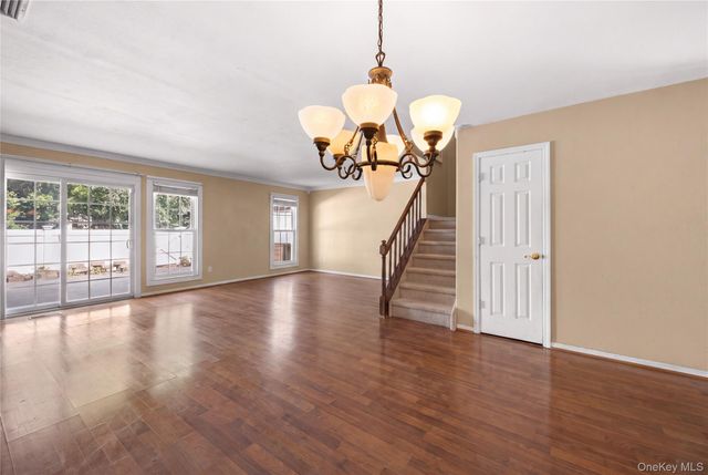 11 Burgoyne Court, Coram, NY 11727