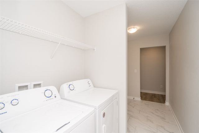 224 12th Court NW, Bondurant, IA 50035