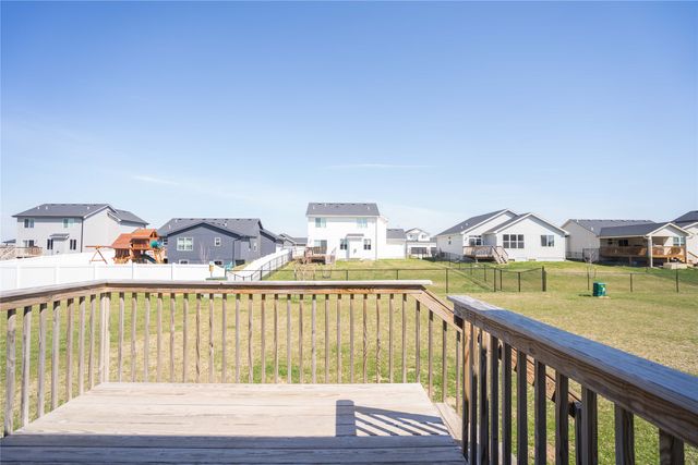 224 12th Court NW, Bondurant, IA 50035