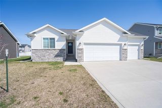 224 12th Court NW, Bondurant, IA 50035