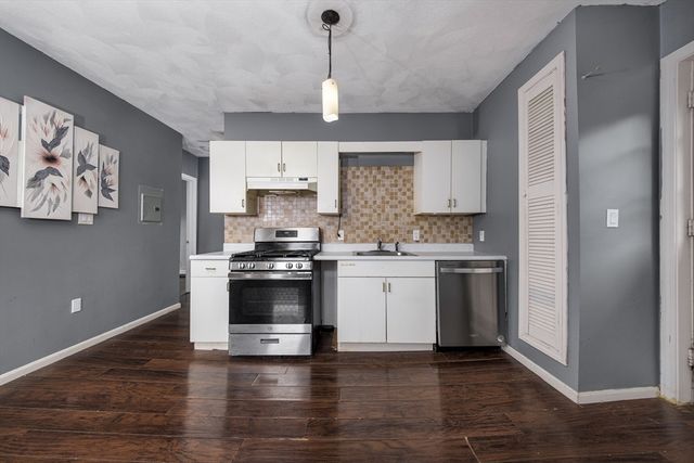 20 Hatch St, Everett, MA 02149