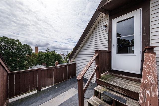 20 Hatch St, Everett, MA 02149