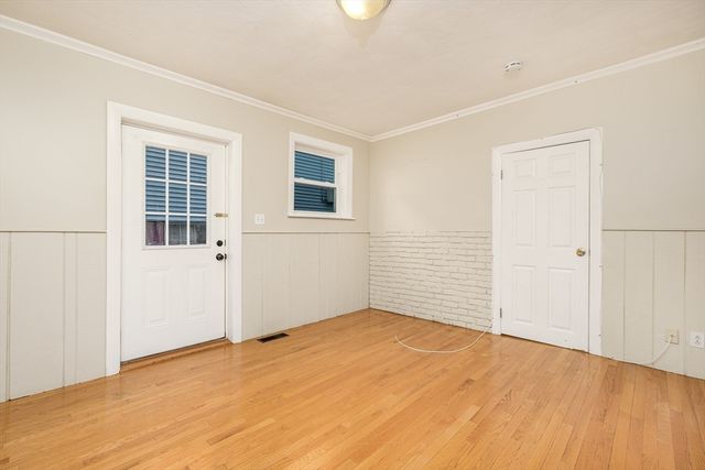 20 Hatch St, Everett, MA 02149